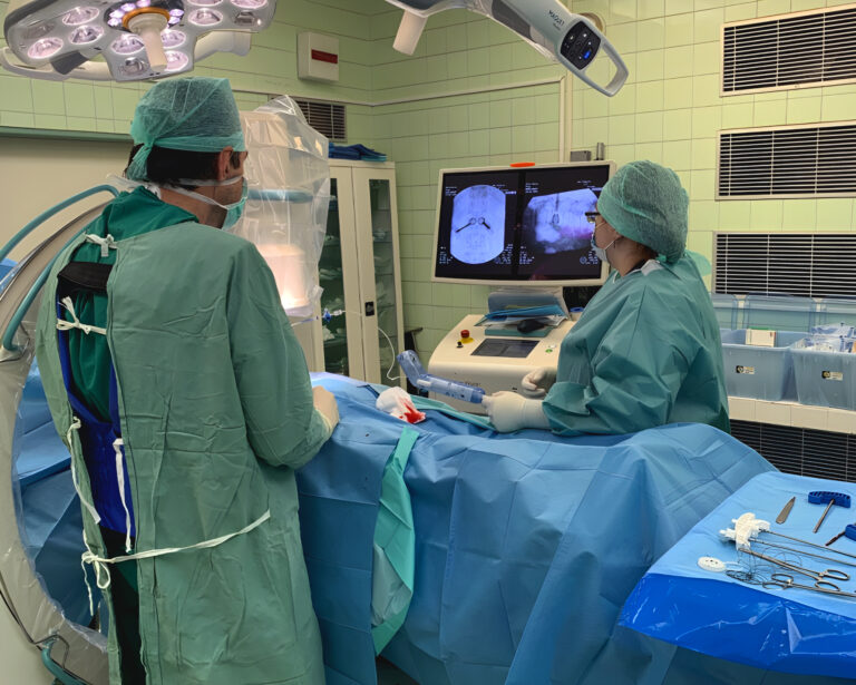 Situácia v trenčianskej nemocnici nie je najlepšia. Foto: FN Trenčín / Pôvodný fotografický materiál bol citlivo upravený umelou inteligenciou.