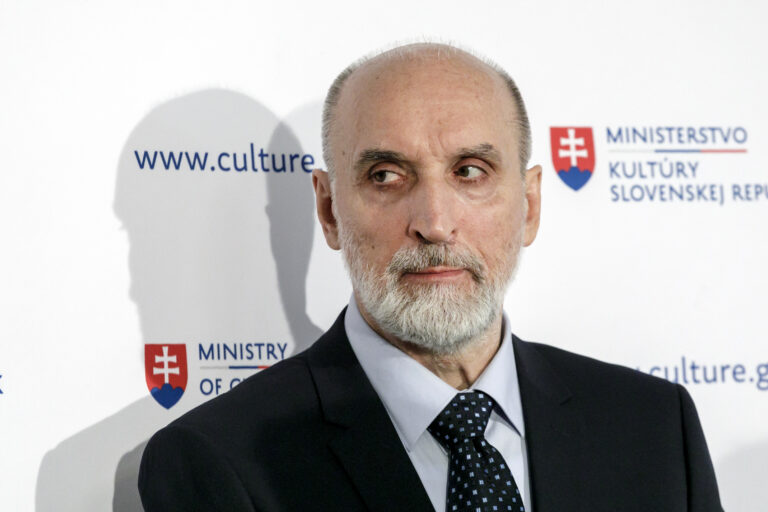 Hnutie Slovensko podáva podnet na riaditeľa SNG Niňaja