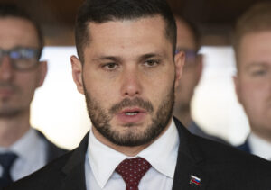 Hekeri sa dostali k neverejným údajom z katastra. Či stiahli rodné čísla, nie je známe