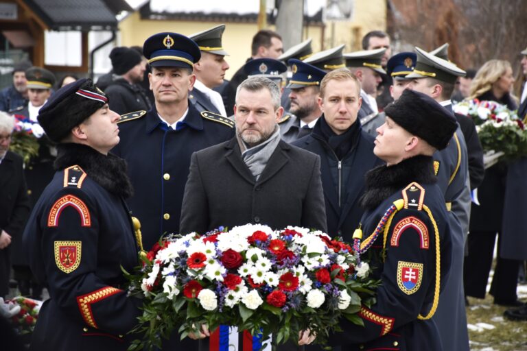 Prezident si uctil obete vyvražďovania v Ostrom Grúni a Kľaku