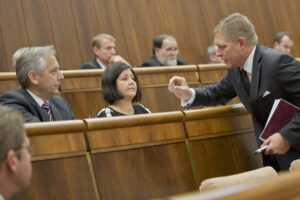 Fico sa prezentuje zakotvením definície manželstva v ústave, opak je však pravdou