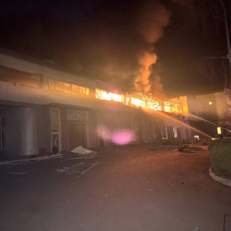 Ruské rakety zasiahli Charkov, útoky hlásia aj zo Záporožia a Sumskej oblasti