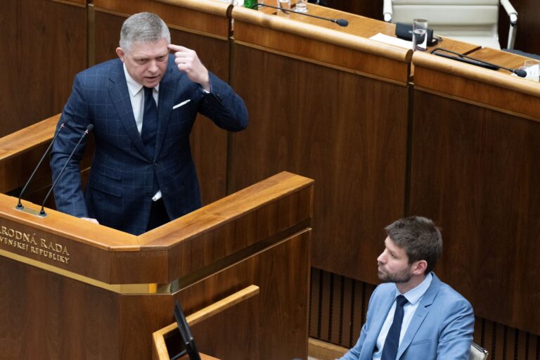 Robert Fico (zľava), Michal Šimečka. Foto: Pavel Neubauer/TASR