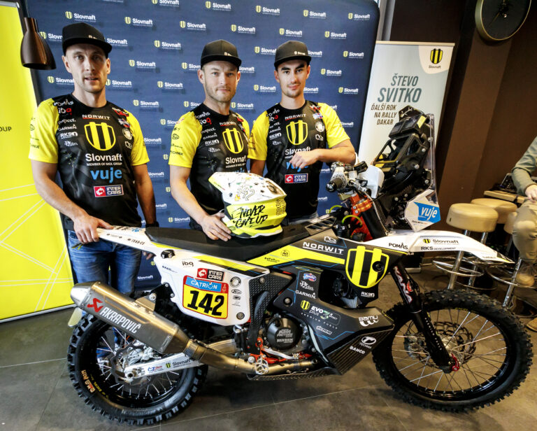 Svitko obsadil v 1. etape Rely Dakar 14. miesto, celkovo je na 15. pozícii