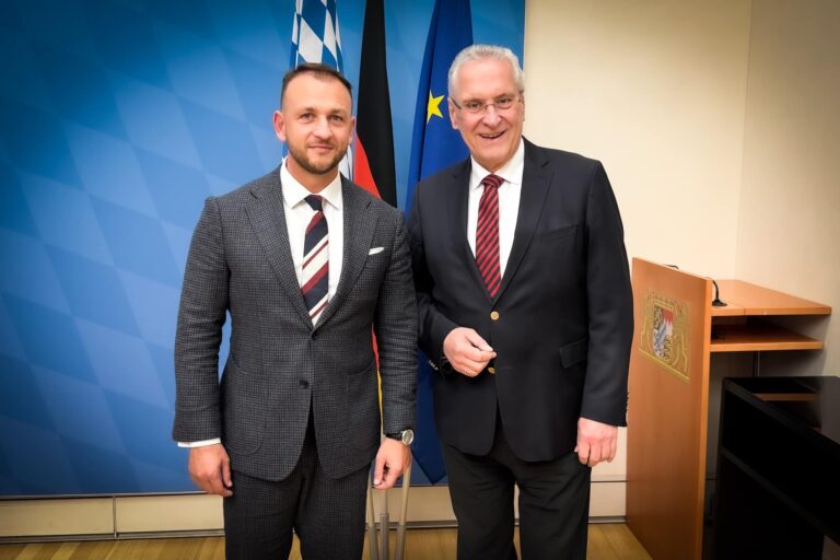 Šutaj Eštok po stretnutí s bavorským ministrom: Začína sa nová kapitola ochrany našich hraníc