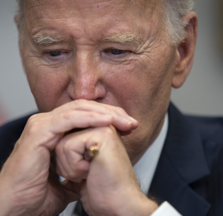 Joe Biden dal 20 minút pred koncom mandátu preventívnu milosť piatim ľuďom z rodiny