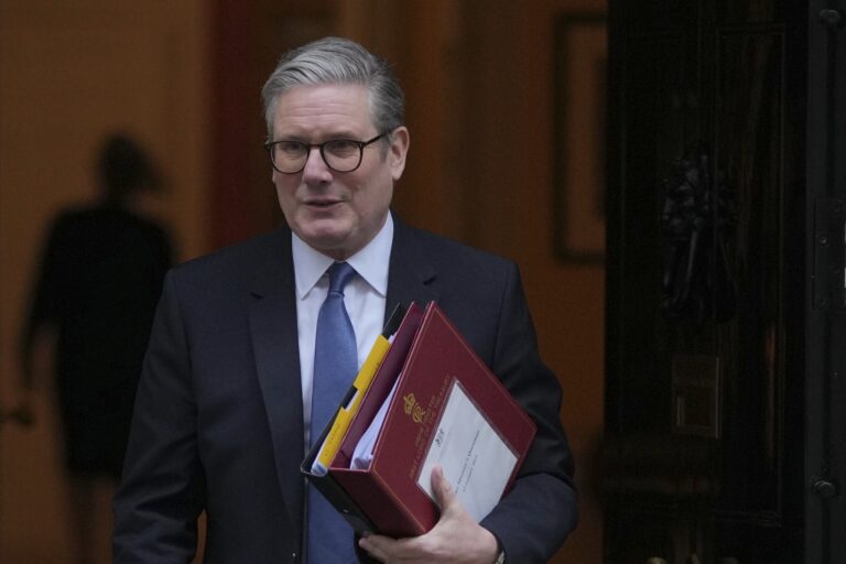 Starmer chce „koalíciu ochotných" na dohľad nad mierom na Ukrajine