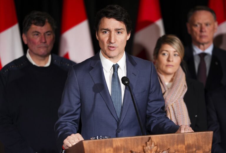 Kanada a Mexiko sa snažia odvrátiť americké clá, stupňujú rozhovory