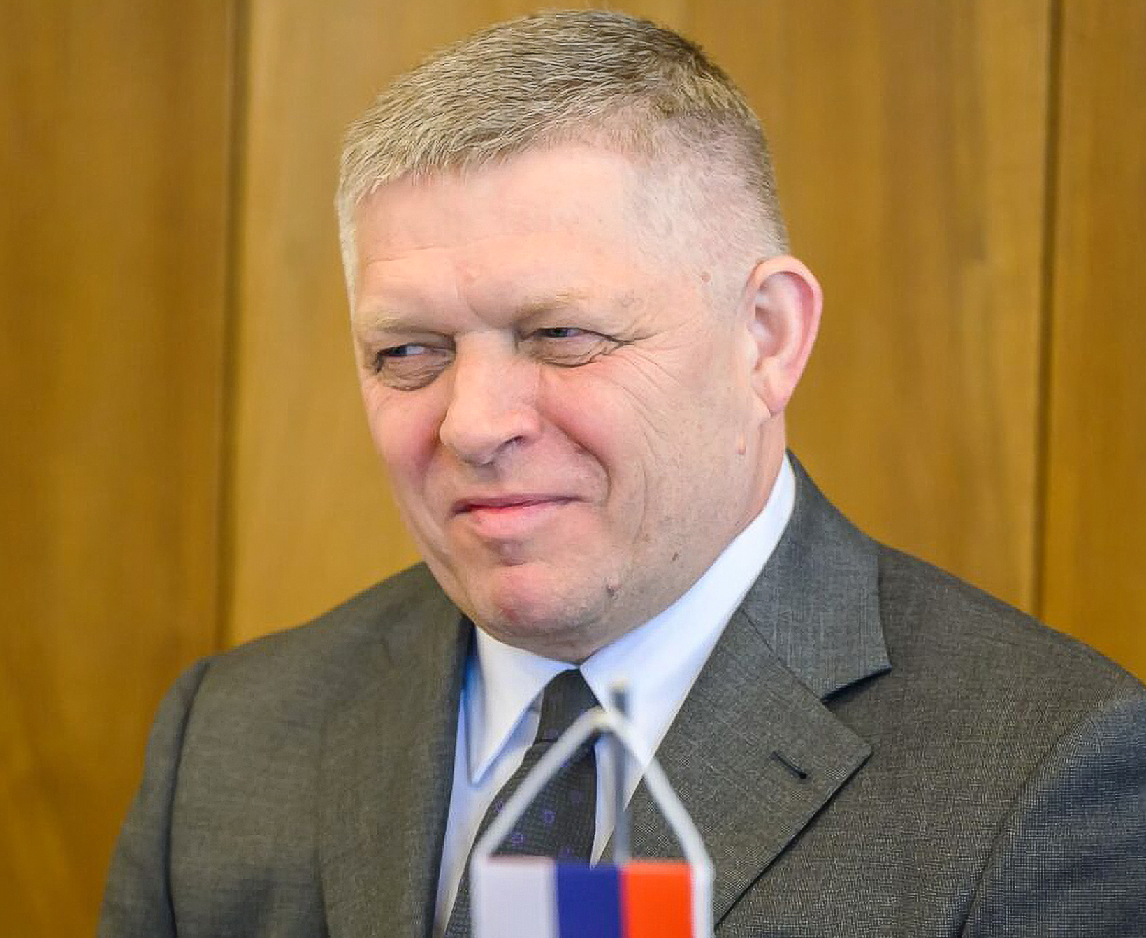 Fico: Niekedy už mám Zelenského plné zuby. Chodí po Európe a len žobre