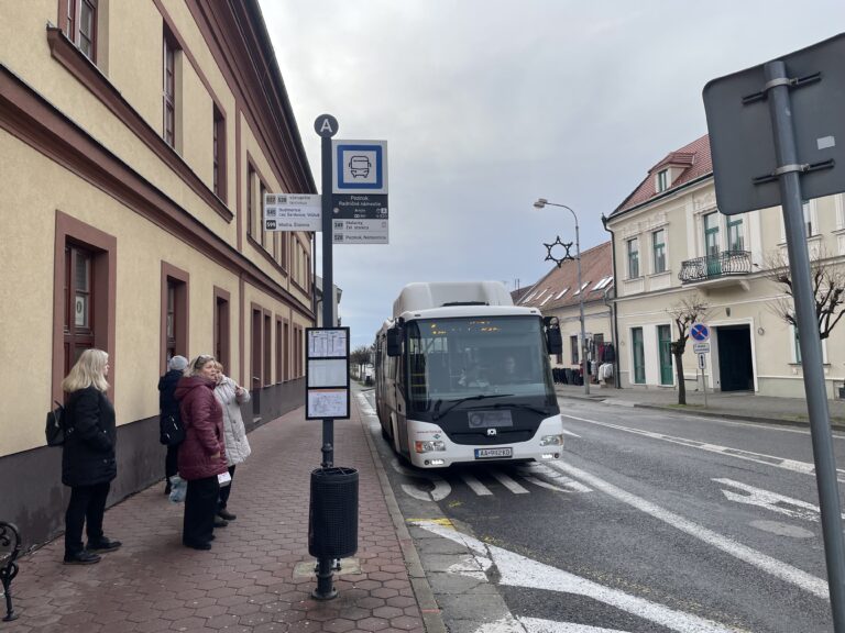 V meste Pezinok funguje od januára 2025 mestská autobusová doprava zadarmo. Foto: Miroslava Pavlíková