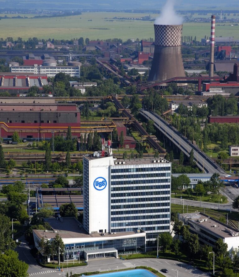 EÚ chce chrániť oceliarsky priemysel, rokuje s USA o clách