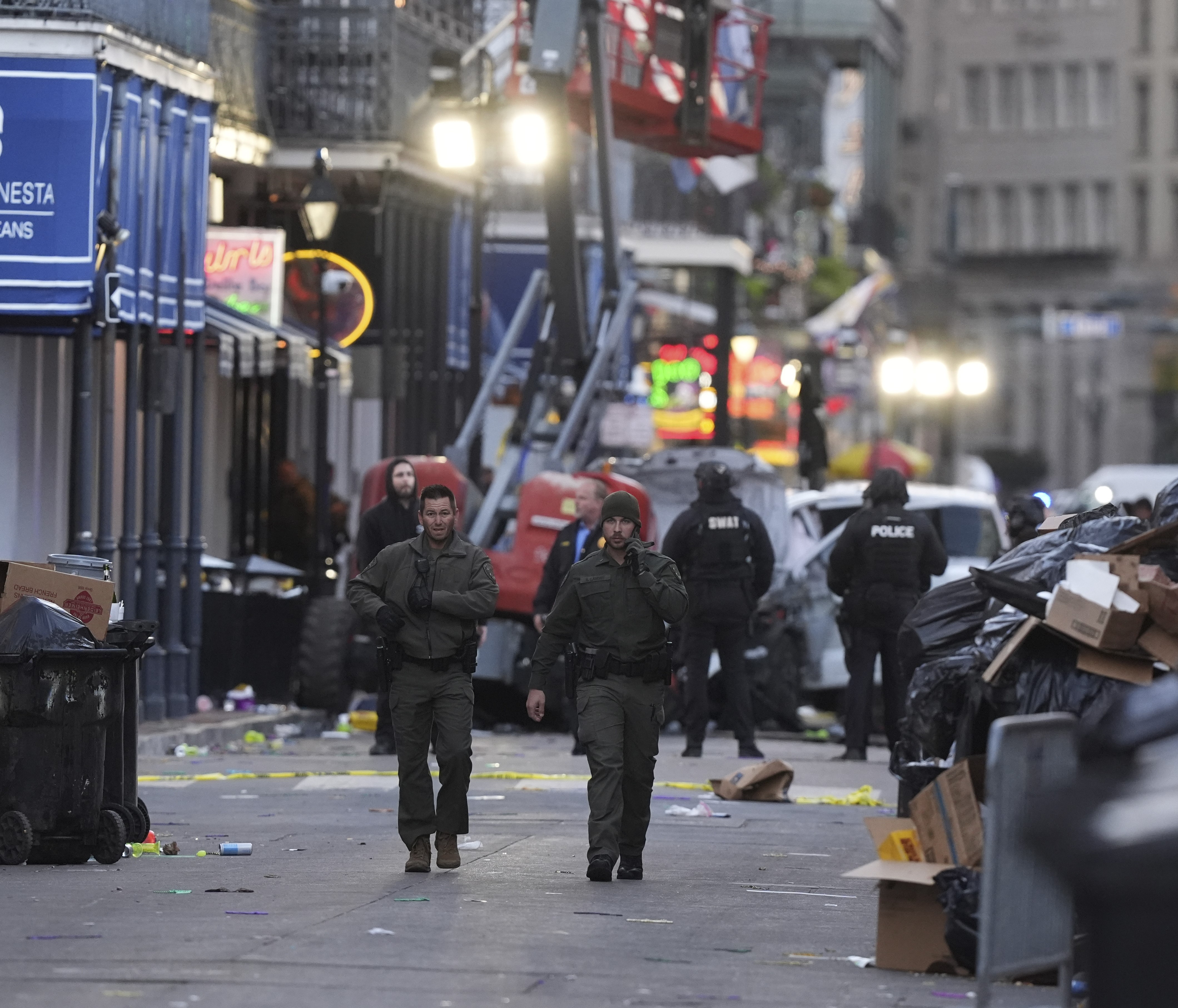 FBI skúma možnú spojitosť útoku v New Orleans s explóziou pred Trumpovým hotelom