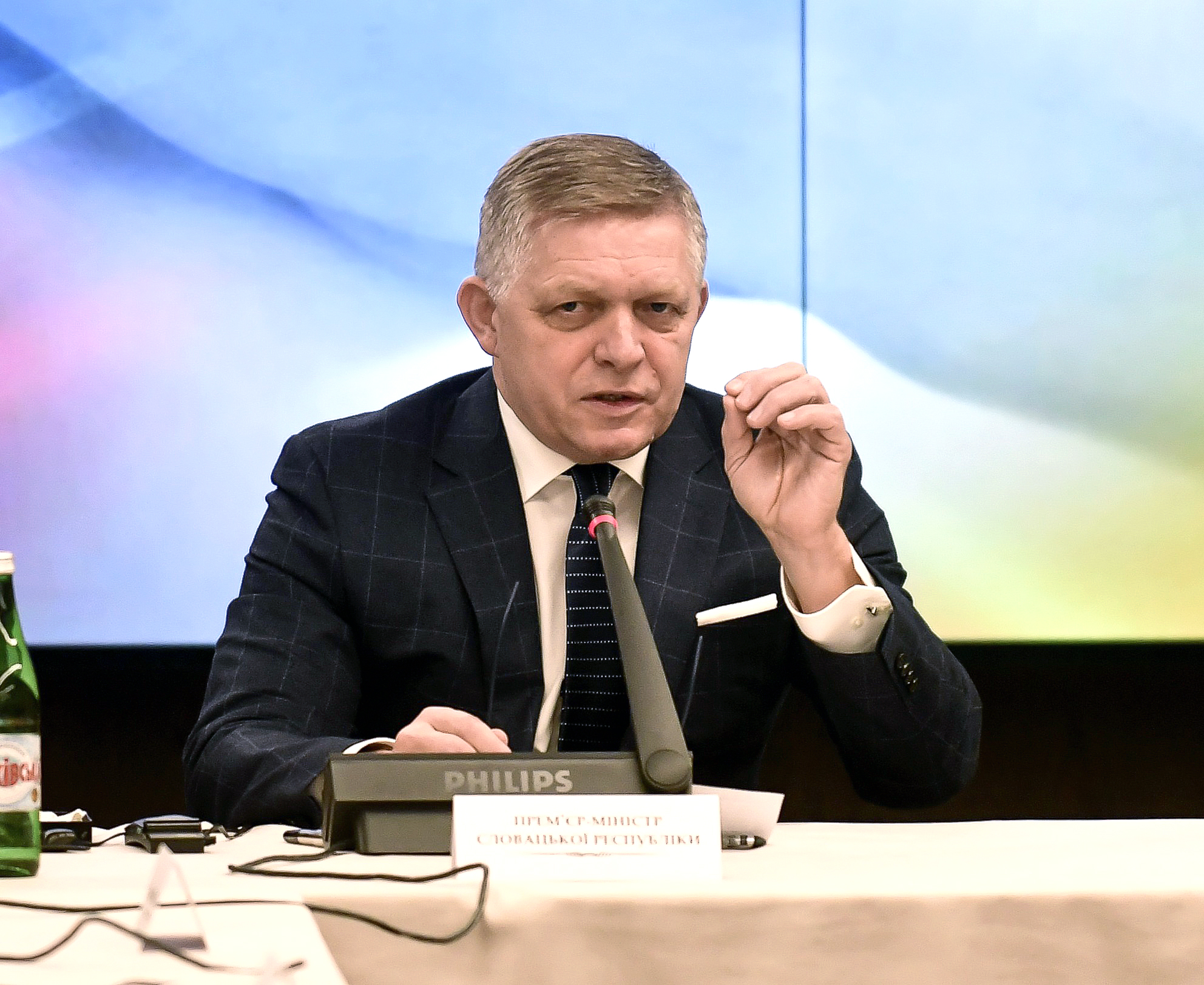 Fico zvolal bezpečnostnú radu: Pôsobí tu skupina podieľajúca sa na majdane v Gruzínsku