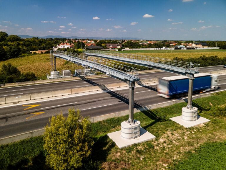 Diaľničná mýtna brána. Foto: ndsas.sk