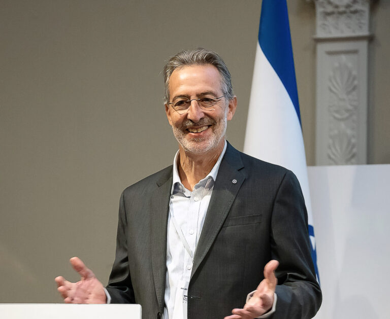 Saul Singer, spoluautor kníh Start-Up Nation a The Genius of Israel. Foto: Shutterstock Editorial / Profimedia / Pôvodný fotografický materiál bol citlivo upravený umelou inteligenciou