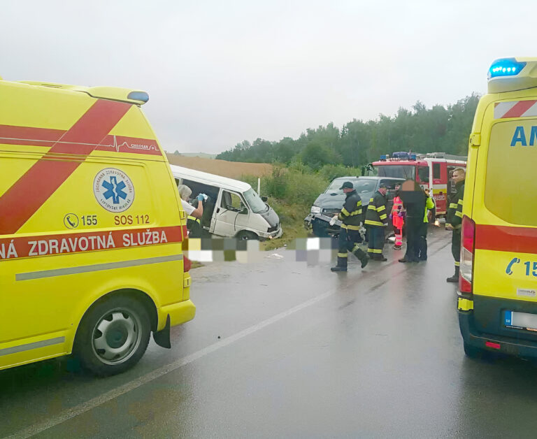 Výjazdové vozidlo koordinuje pri zásahu operačné stredisko. Foto: Archív OS ZZS SR 