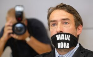 Keď extrémista povie, že je ženou