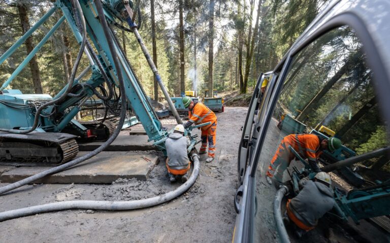 Hĺbkové vrty na prieskum ložiska cínu, ilustračný obrázok. Foto: ČTK / DPA / Hendrik Schmidt