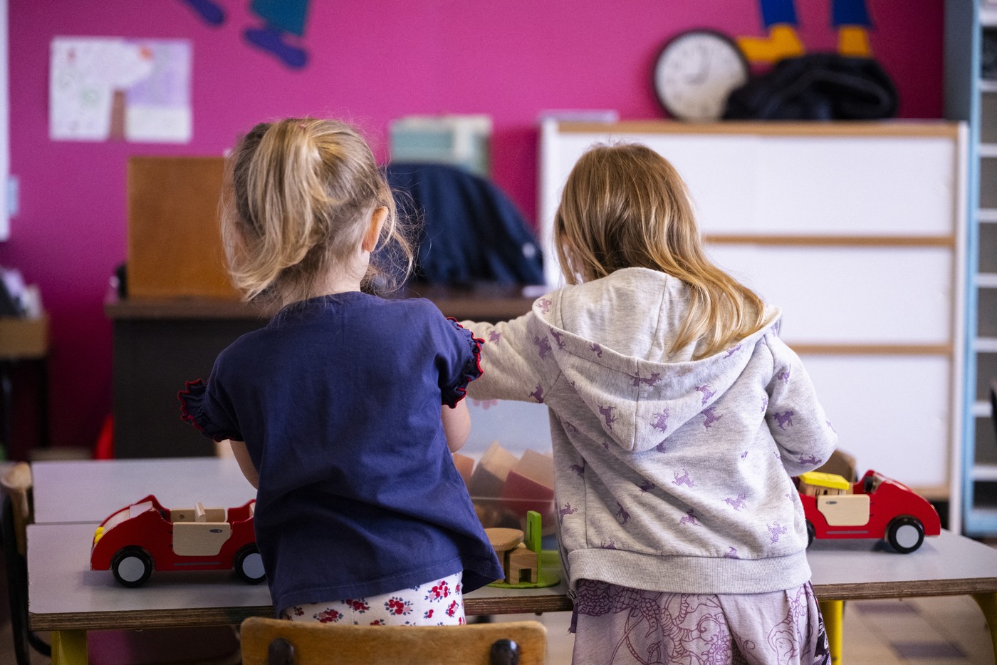 Rezort školstva hovoril nie povinnej škôlke od troch rokov, už ju plánuje. Rodičia nesúhlasia