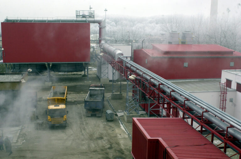 Podobne veľká spaľovňa komunálneho odpadu ako v Bratislave by mala vyrásť aj v Trenčíne. Foto:  TASR/Ivan Majerský