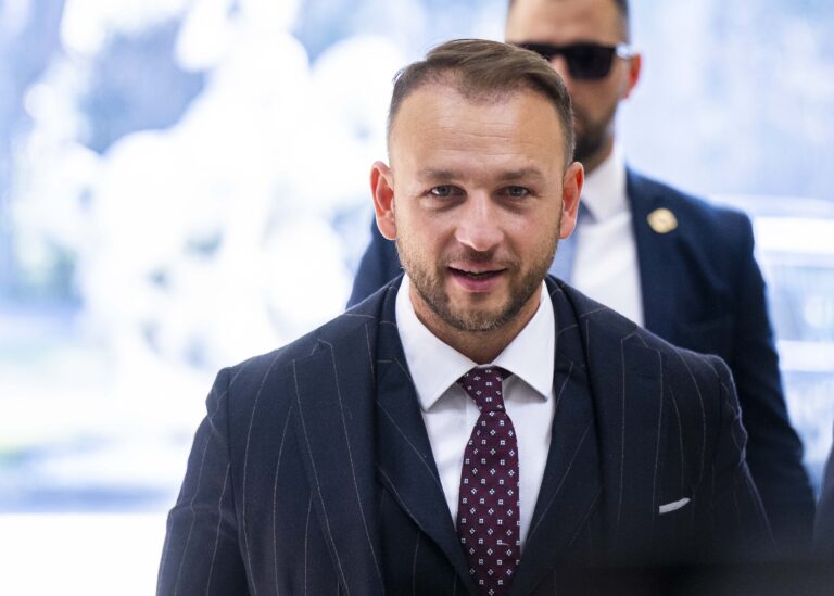 Vyhostený Ukrajinec je tá istá osoba, ktorá sa snažila o puč, tvrdí Šutaj Eštok