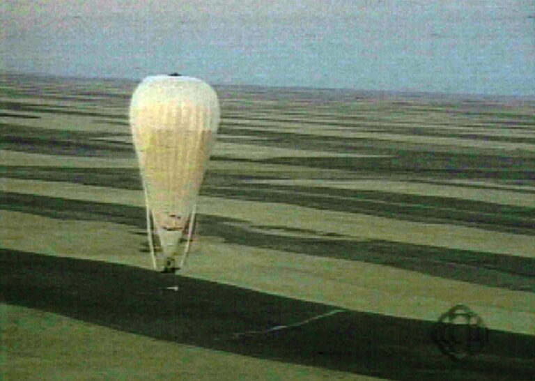 Steve Fossett pred 30 rokmi ako prvý v teplovzdušnom balóne preletel Pacifik