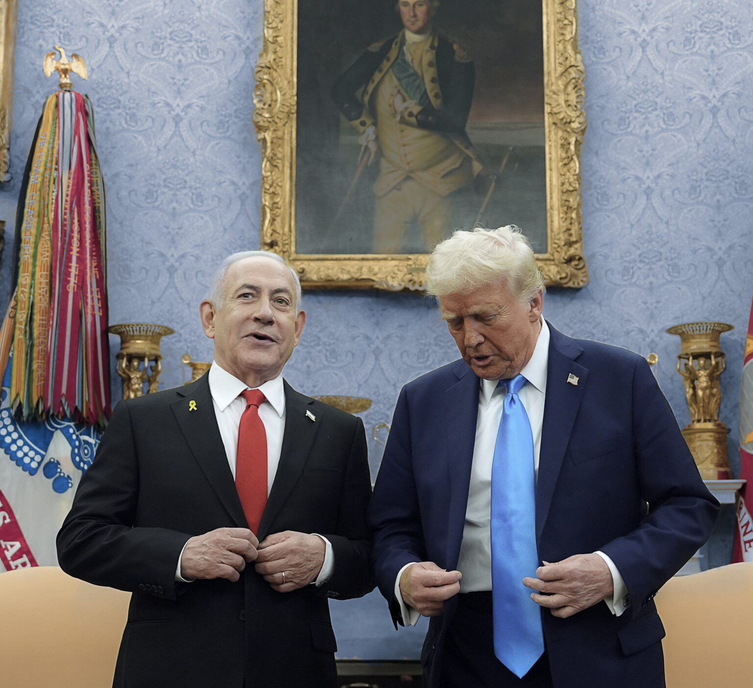 Donald Trump a Benjamin Netanyahu. Foto: AP Photo/Evan Vucci