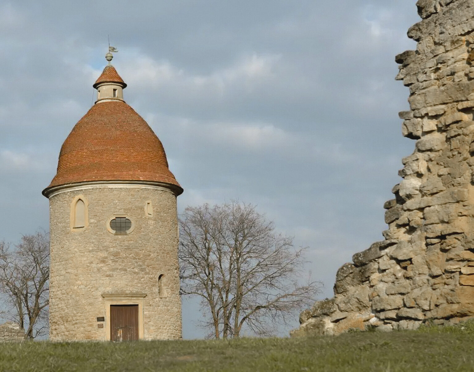 Románska rotunda svätého Juraja v Skalici. Foto: Štefan Podolinský