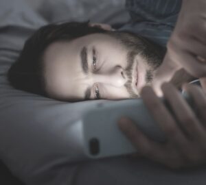 Pornopandémia: ako neregulované impérium ovládlo ľudský mozog