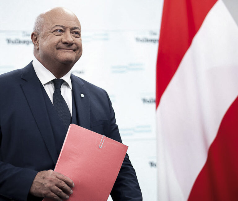 Vieme, čo znamená čeliť migračnému tlaku, odkázal Stocker v Berlíne