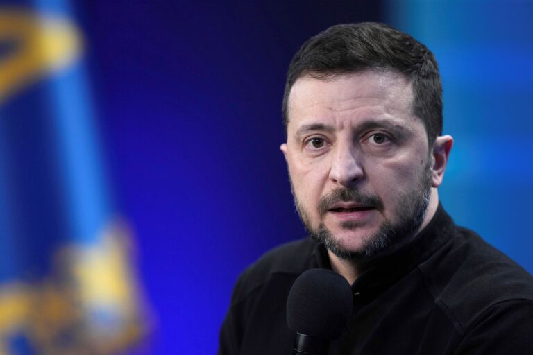 Zelenskyj žiada USA o tvrdší tlak na Rusko, padli ďalšie civilné obete