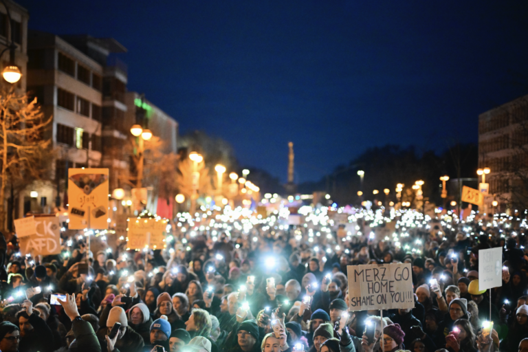 Berlínčanov do ulíc vyhnal migračný zákon. Podľa organizátorov ich bolo 160-tisíc