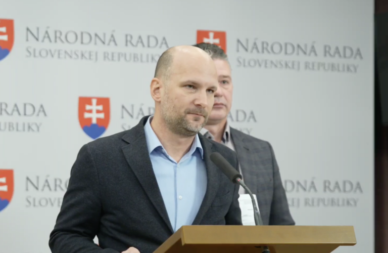 Grendel hovorí o podvode ministra vnútra: Najnovšia zákazka mala jasného víťaza