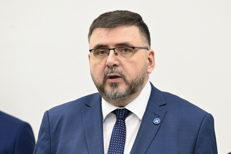 Samosprávy kritizujú vládu: Po uistení prišiel obrat a zmrazenie peňazí