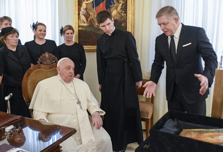 Fico: Vatikán aj vláda SR presadzujú mier a dodržiavanie práva