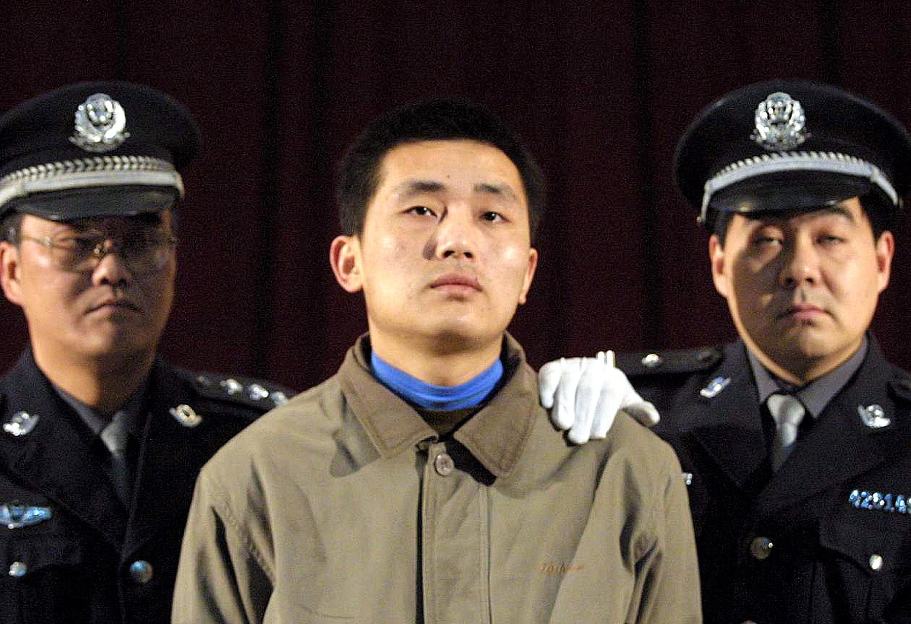 Od ópiových vojen k fentanylovým sporom: ako čínska drogová trauma odzrkadľuje tú americkú