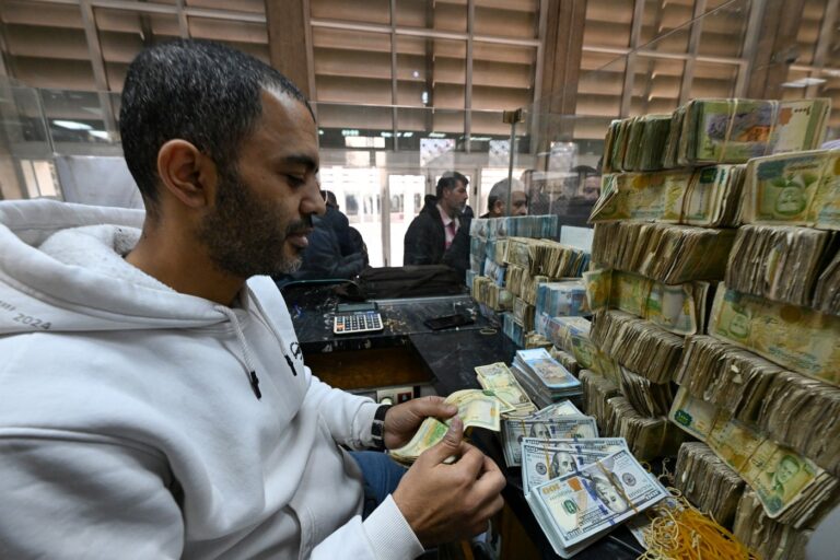 Sýria dostala bankovky tlačené v Rusku ešte za Asada