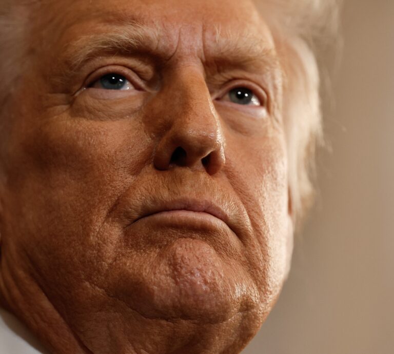 Trump podmieňuje pomoc Ukrajine prístupom k prírodným zdrojom, Kyjev nesúhlasí