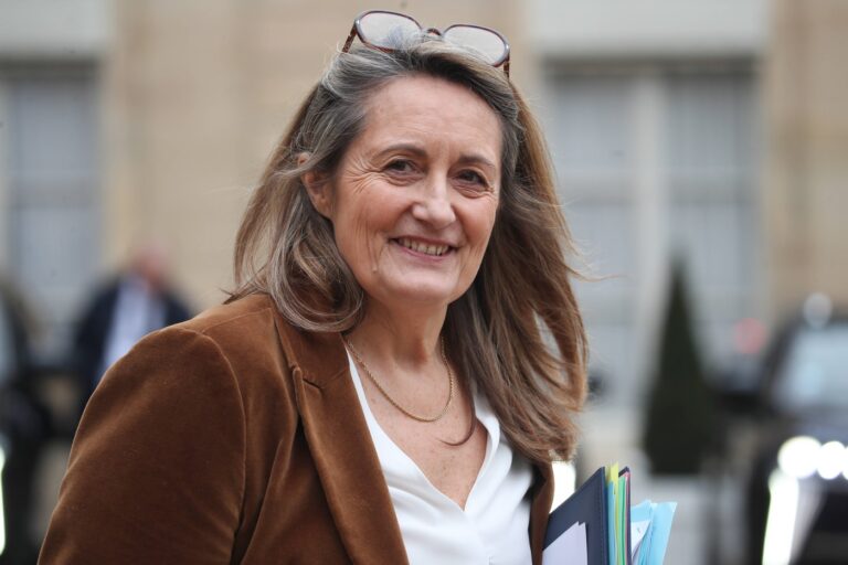 EÚ je pripravená reagovať na Trumpove clá, tvrdí Francúzsko