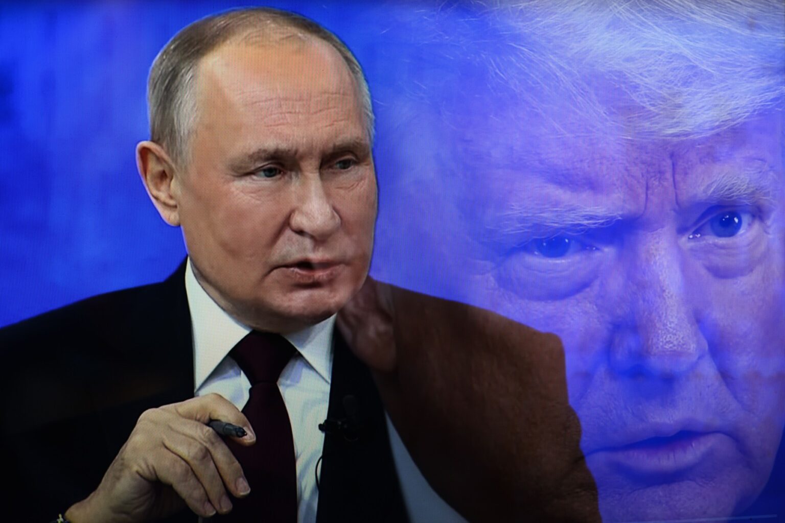Koláž, na ktorej sa nachádza ruský prezident Vladimir Putin a jeho americký náprotivok Donald Trump. Foto: Artem Priakhin/SOPA Images/Shutt / Shutterstock Editorial / Profimedia