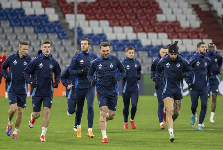 Futbalisti ŠK Slovan Bratislava počas tréningu. Foto: Martin Baumann/TASR