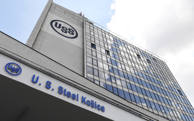 U. S. Steel Košice prehĺbil stratu o 100 miliónov, tržby klesli o 15 percent