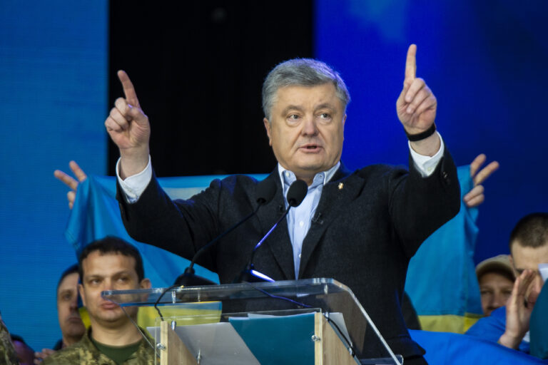 Porošenko: Zelenskyj nás posúva k diktatúre, Trump Putinovi neverí