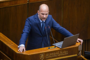 Opozícia kritizuje plán Smeru na voľbu generálneho prokurátora