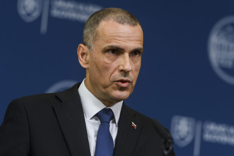 Žilinka premiérovi: Prokuratúra nepodlieha tlakom, nie sme súčasťou boja