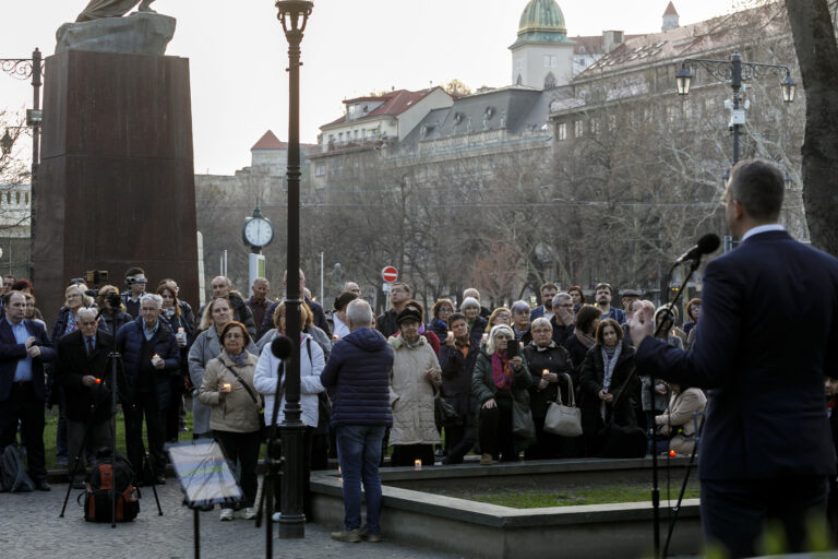 Spomienkové podujatie pri príležitosti 37. výročia Sviečkovej manifestácie v Bratislave 25. marca 2025. Foto: Dano Veselský/TASR