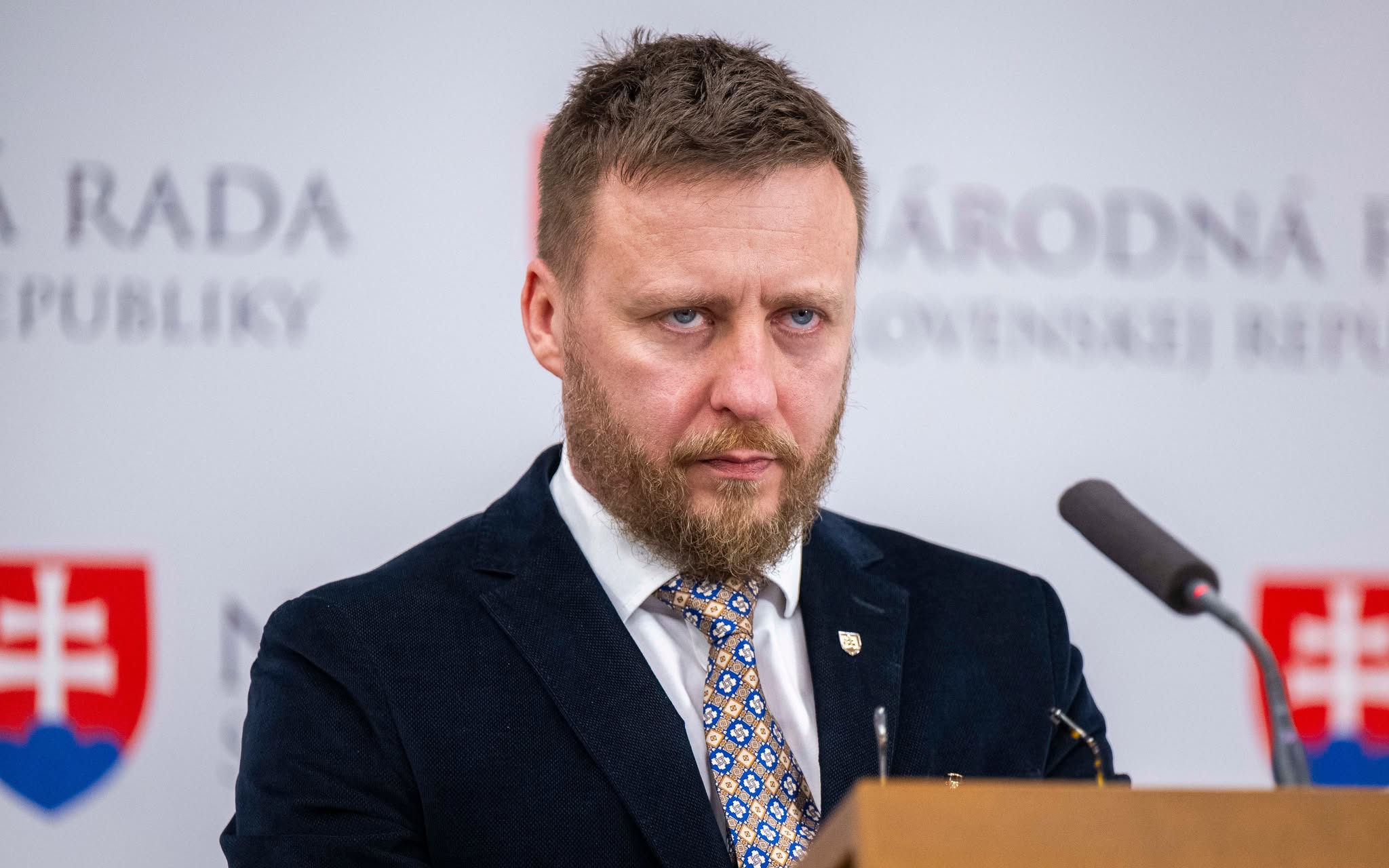 Kotlár o vakcínach proti covidu: Narušili integritu slovenského genofondu