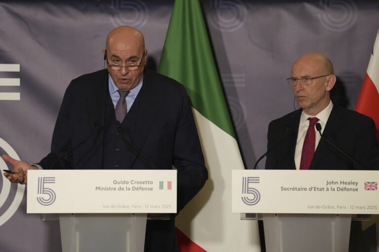 Taliansko pozastavilo rokovania so Starlinkom pre Muskove vyjadrenia