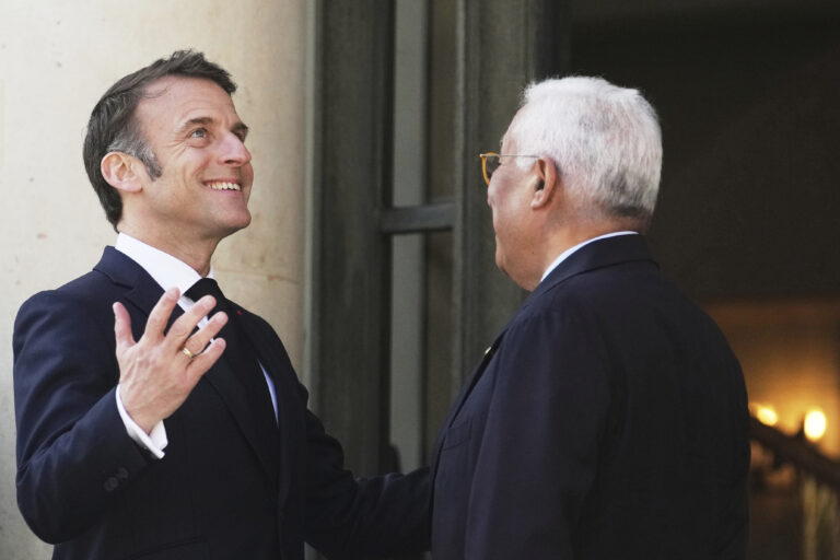 Samit v Paríži začal. Západ hľadá mierové riešenie vojny na Ukrajine