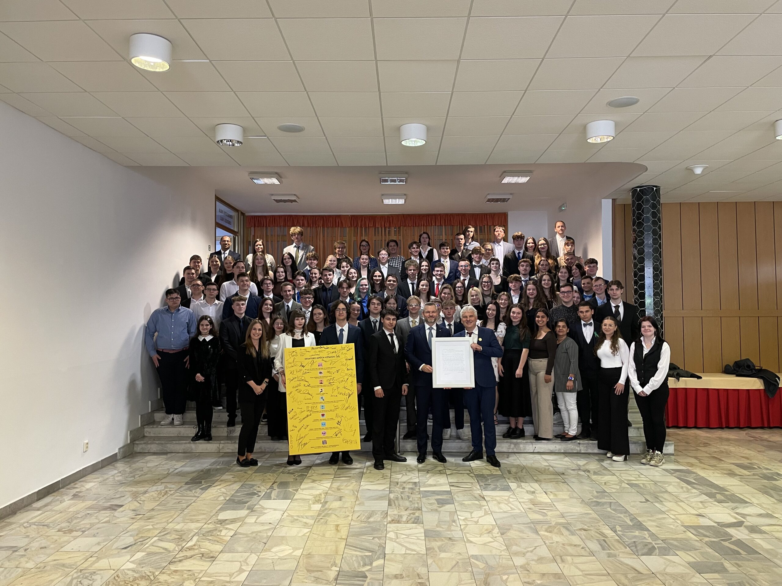 mládežnícky parlament